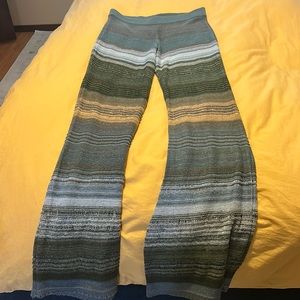Goddis Sweater Pants